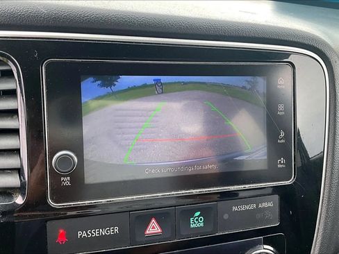 Used 2018 Mitsubishi Outlander SE AWD/4WD image 19