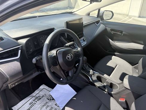 Used 2025 Toyota Corolla LE image 15