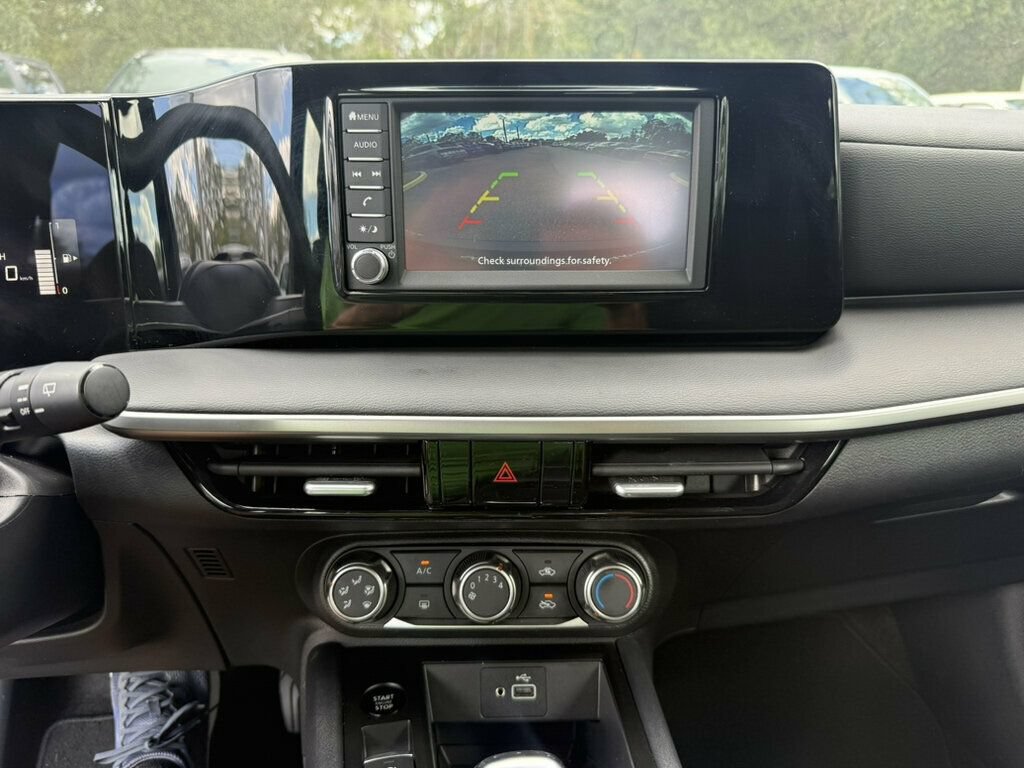 Used 2025 Nissan Kicks S FWD image 6