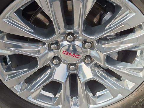 Used 2022 GMC Yukon Denali AWD/4WD image 13