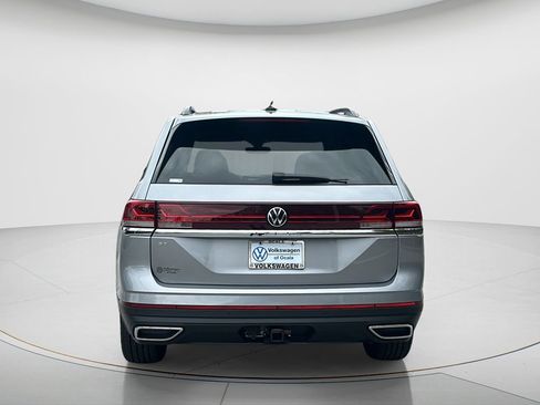 New 2026 Volkswagen Atlas SE FWD image 6