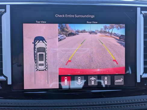 New 2026 Chrysler Pacifica Pinnacle w/ Trailer Tow Group AWD/4WD image 21
