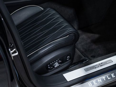 Used 2020 Bentley Flying Spur W12 AWD/4WD image 37