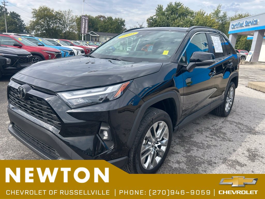Used 2025 Toyota RAV4 XLE Premium w/ Weather Package AWD/4WD image 3