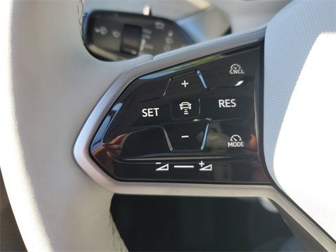 New 2025 Volkswagen ID. Buzz Pro S Plus image 25