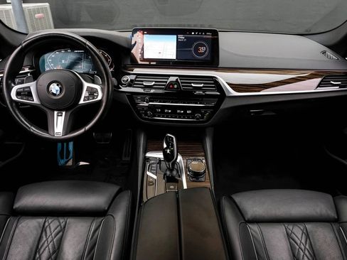 Used 2023 BMW M550i xDrive w/ Executive Package AWD/4WD image 23