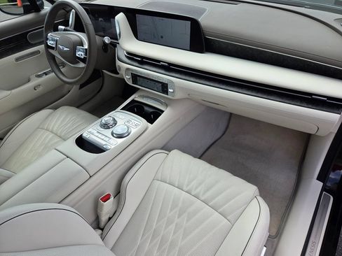 Used 2025 Genesis G90 3.5T AWD/4WD image 28