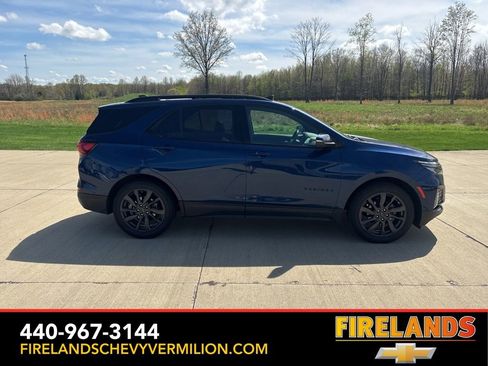 Used 2022 Chevrolet Equinox RS w/ RS Leather Package image 8
