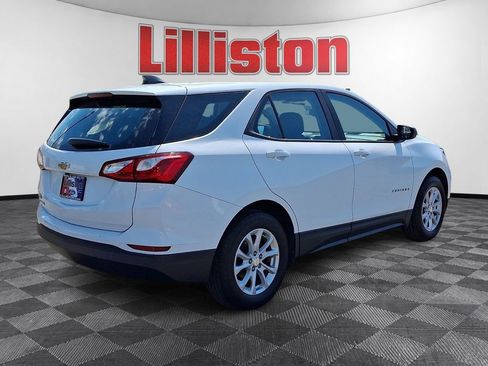 Used 2020 Chevrolet Equinox LS FWD image 4
