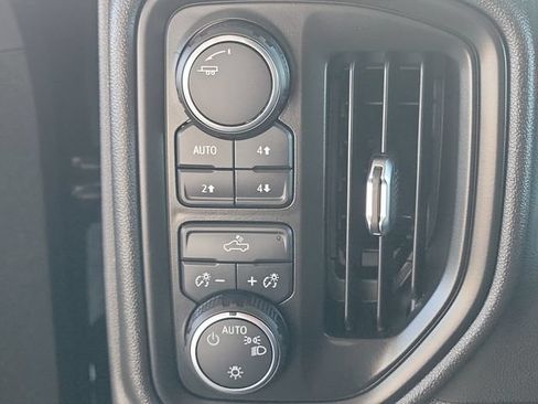 Certified 2024 Chevrolet Silverado 1500 Custom Trail Boss w/ LPO, Dark Essentials Package AWD/4WD image 19