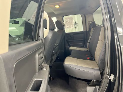 Used 2010 Dodge Ram 1500 Truck ST w/ SXT Appearance Group image 21