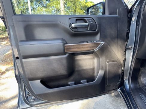 Used 2019 Chevrolet Silverado 1500 LT w/ Convenience Package image 18