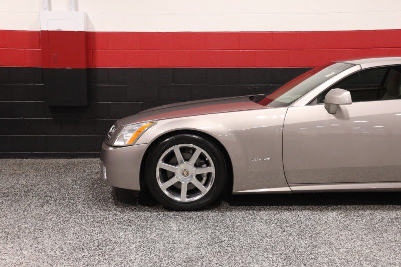 Used 2005 Cadillac XLR RWD image 22