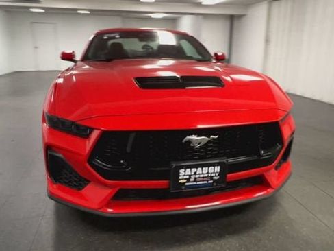 Used 2025 Ford Mustang GT Premium RWD image 3