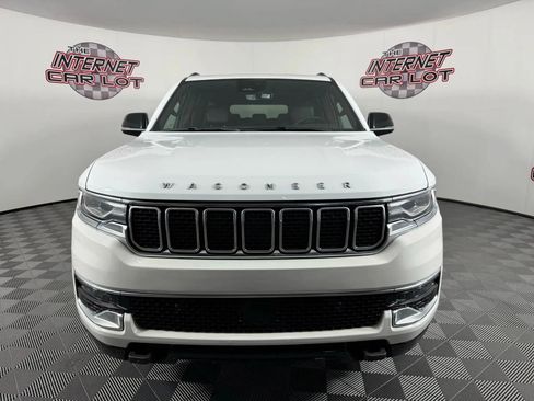 Used 2024 Jeep Wagoneer L 4WD w/ HD Trailer Tow Package image 2