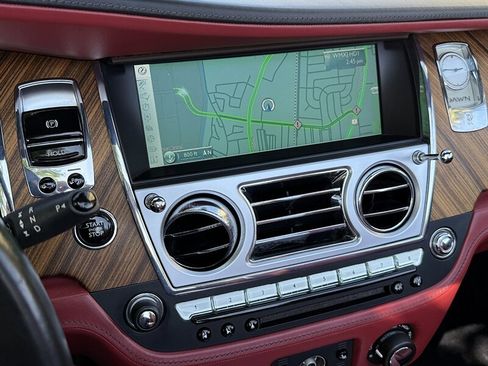 Used 2016 Rolls-Royce Dawn image 42