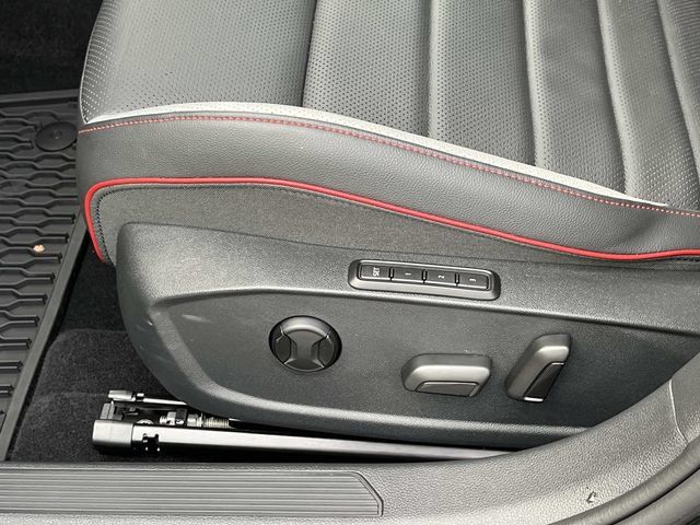 Used 2024 Volkswagen GTI SE FWD image 25