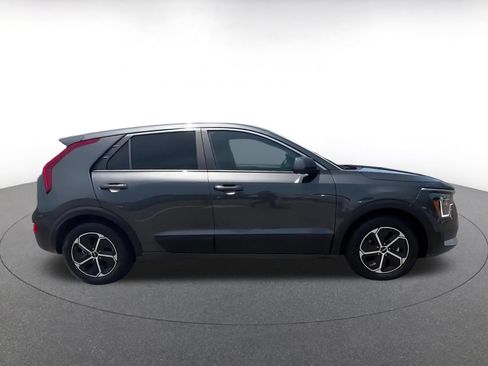 Used 2026 Kia Niro LX FWD image 16