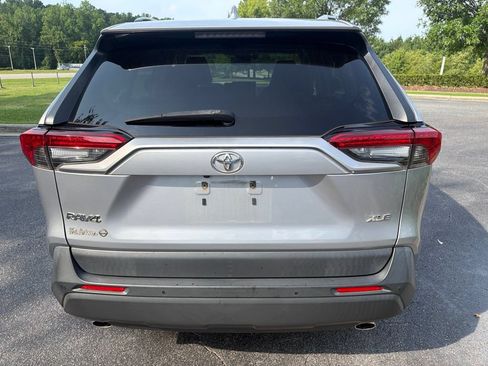 Used 2019 Toyota RAV4 XLE Premium w/ Advanced Technology Package FWD image 6