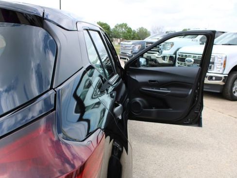 Used 2023 Nissan Kicks S FWD image 30