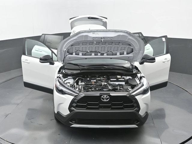 New 2026 Toyota Corolla Cross LE FWD image 32