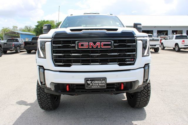 Used 2024 GMC Sierra 2500 AT4 w/ AT4 Premium Plus Package AWD/4WD image 2