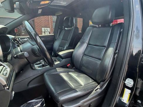 Used 2020 Jeep Grand Cherokee Limited AWD/4WD image 31