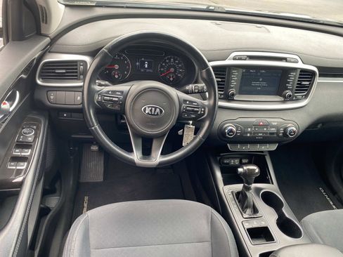 Used 2018 Kia Sorento AWD image 15