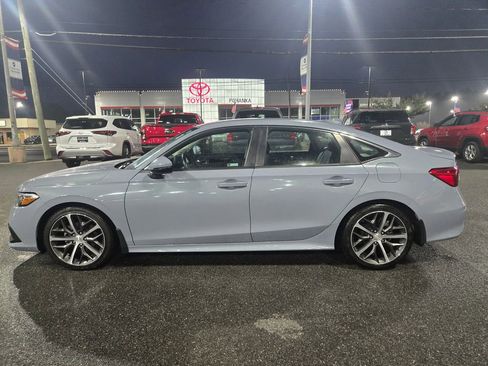 Used 2024 Honda Civic Touring image 8