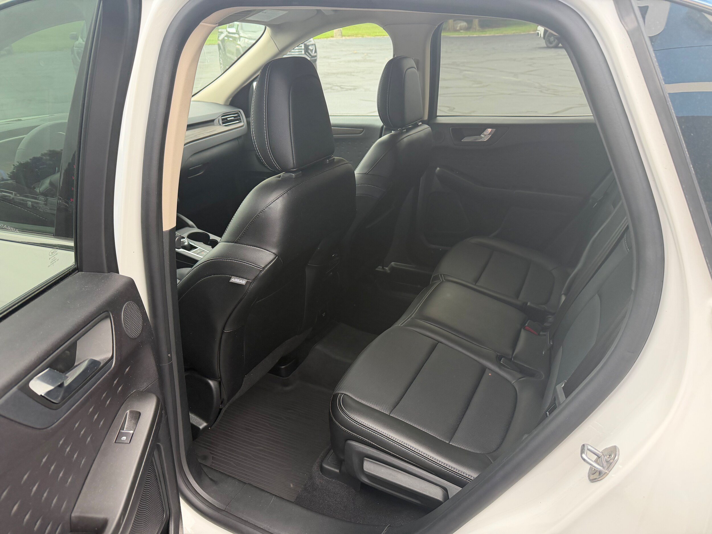 Used 2020 Ford Escape Titanium AWD/4WD image 20