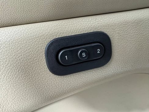 Used 2019 Jeep Grand Cherokee Limited w/ Luxury Group II AWD/4WD image 43