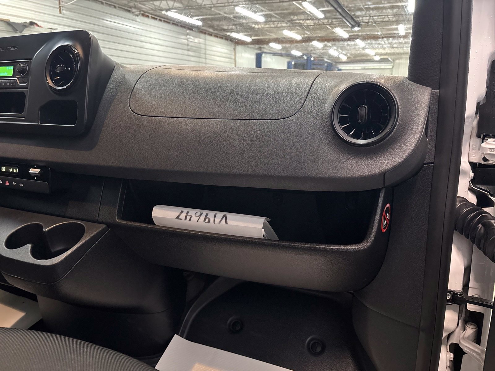 Used 2019 Mercedes-Benz Sprinter 4x4 144 image 26