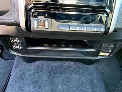 New 2026 RAM 3500 Tradesman AWD/4WD image 28