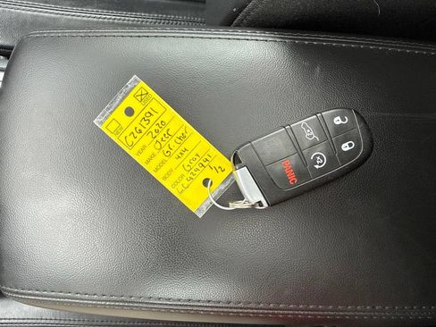 Used 2020 Jeep Grand Cherokee Limited AWD/4WD image 49