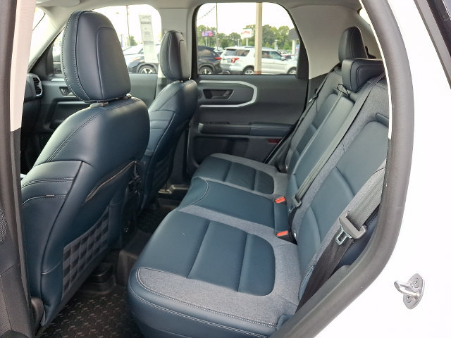 Used 2022 Ford Bronco Sport Outer Banks w/ Tech Package AWD/4WD image 10