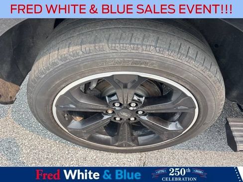Used 2023 Ford Expedition Limited AWD/4WD image 3