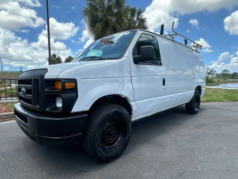 Used 2014 Ford E-150 and Econoline 150 w/ Power Group RWD image 4