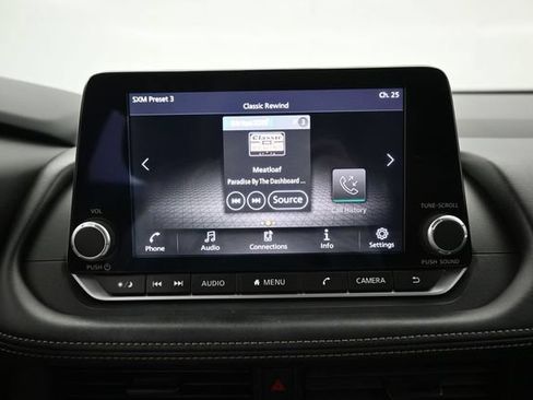 Used 2024 Nissan Rogue S AWD/4WD image 13