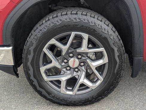 Used 2024 GMC Sierra 1500 SLT w/ SLT Convenience Package image 41