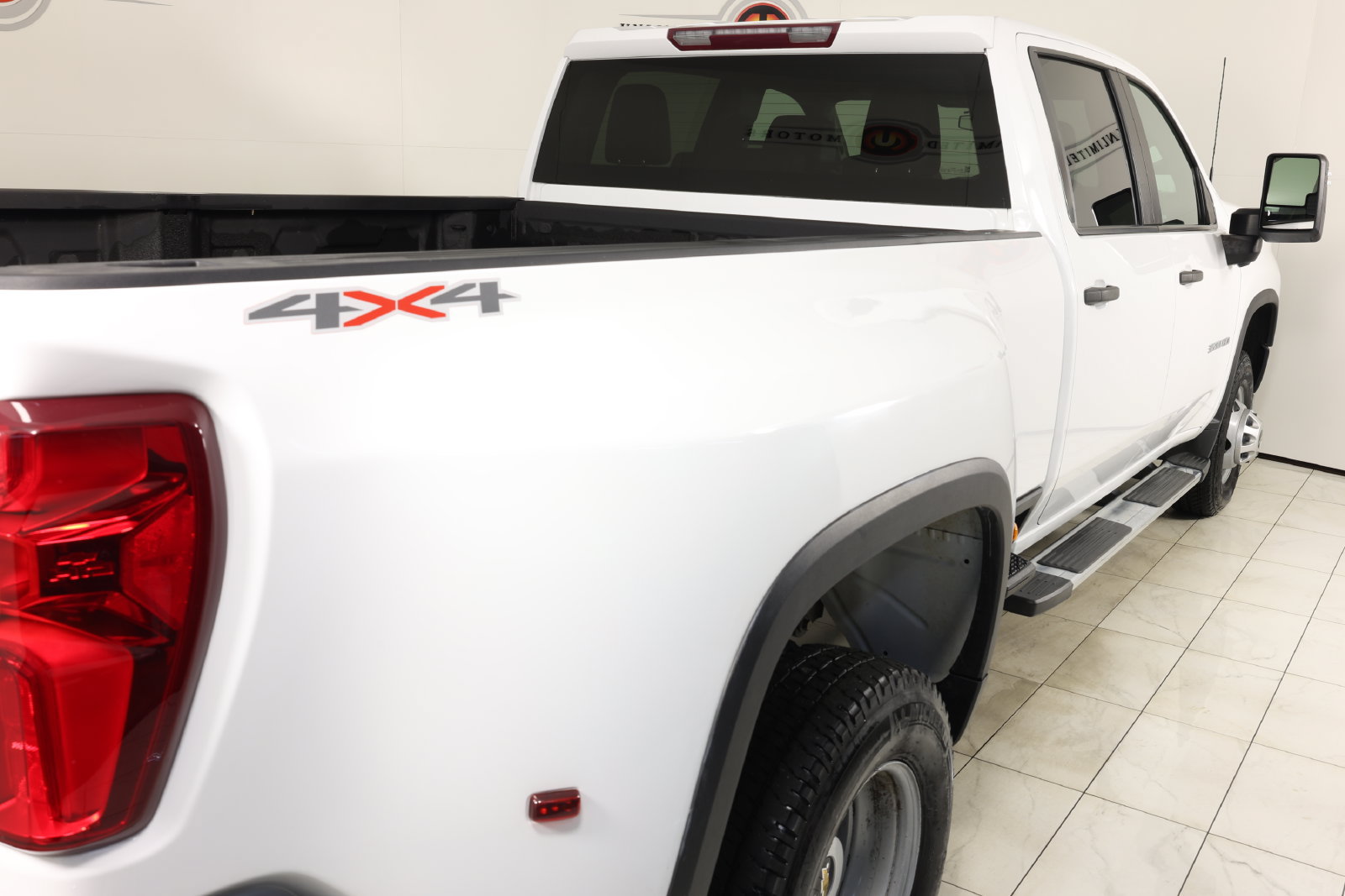 Used 2023 Chevrolet Silverado 3500 W/T w/ Gooseneck/5TH Wheel Package AWD/4WD image 34