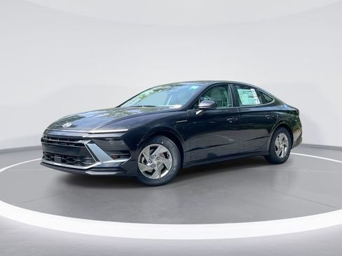 New 2026 Hyundai Sonata SE FWD image 1