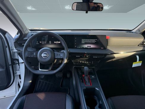 New 2026 Nissan Kicks SR FWD image 24