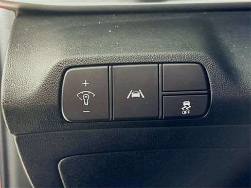 Used 2023 Hyundai Elantra Limited w/ Cargo Package image 10