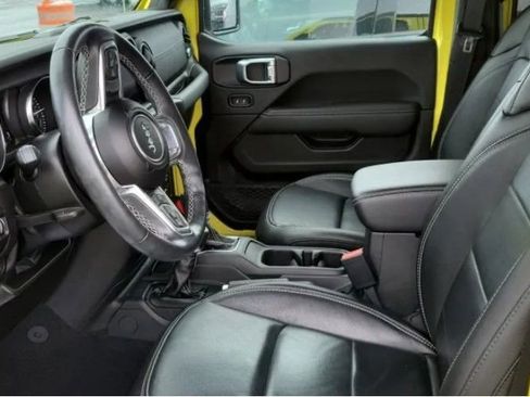 Used 2023 Jeep Wrangler Unlimited Sahara w/ Cold Weather Group image 15