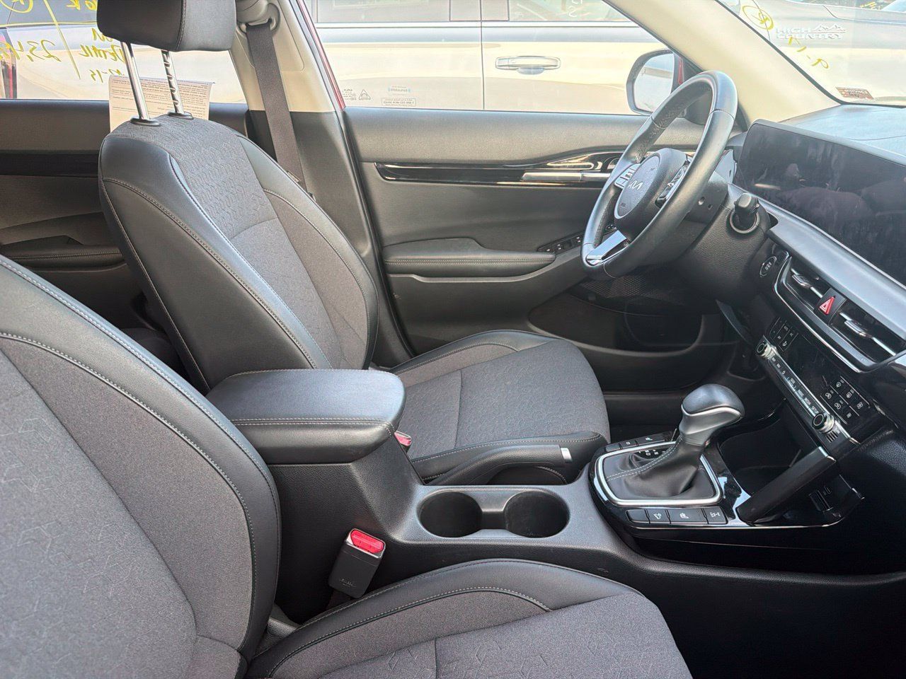 Used 2024 Kia Seltos S AWD/4WD image 25