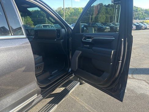 Used 2023 Chevrolet Silverado 1500 High Country w/ High Country Premium Package AWD/4WD image 43