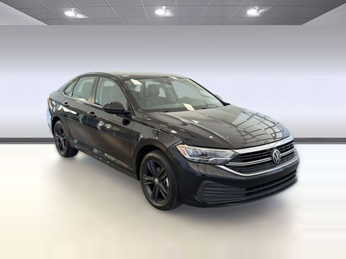 Used 2023 Volkswagen Jetta SE w/ Black Wheel Package image 7
