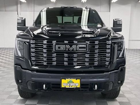 Used 2025 GMC Sierra 2500 Denali Ultimate w/ Max Trailering Package AWD/4WD image 4