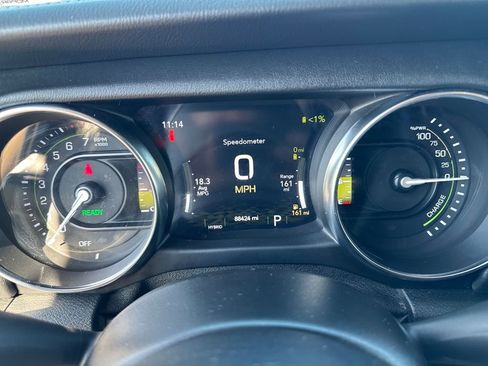 Used 2021 Jeep Wrangler Unlimited Sahara w/ Cold Weather Group image 16