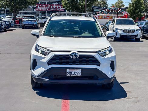 Used 2024 Toyota RAV4 XLE AWD/4WD image 6